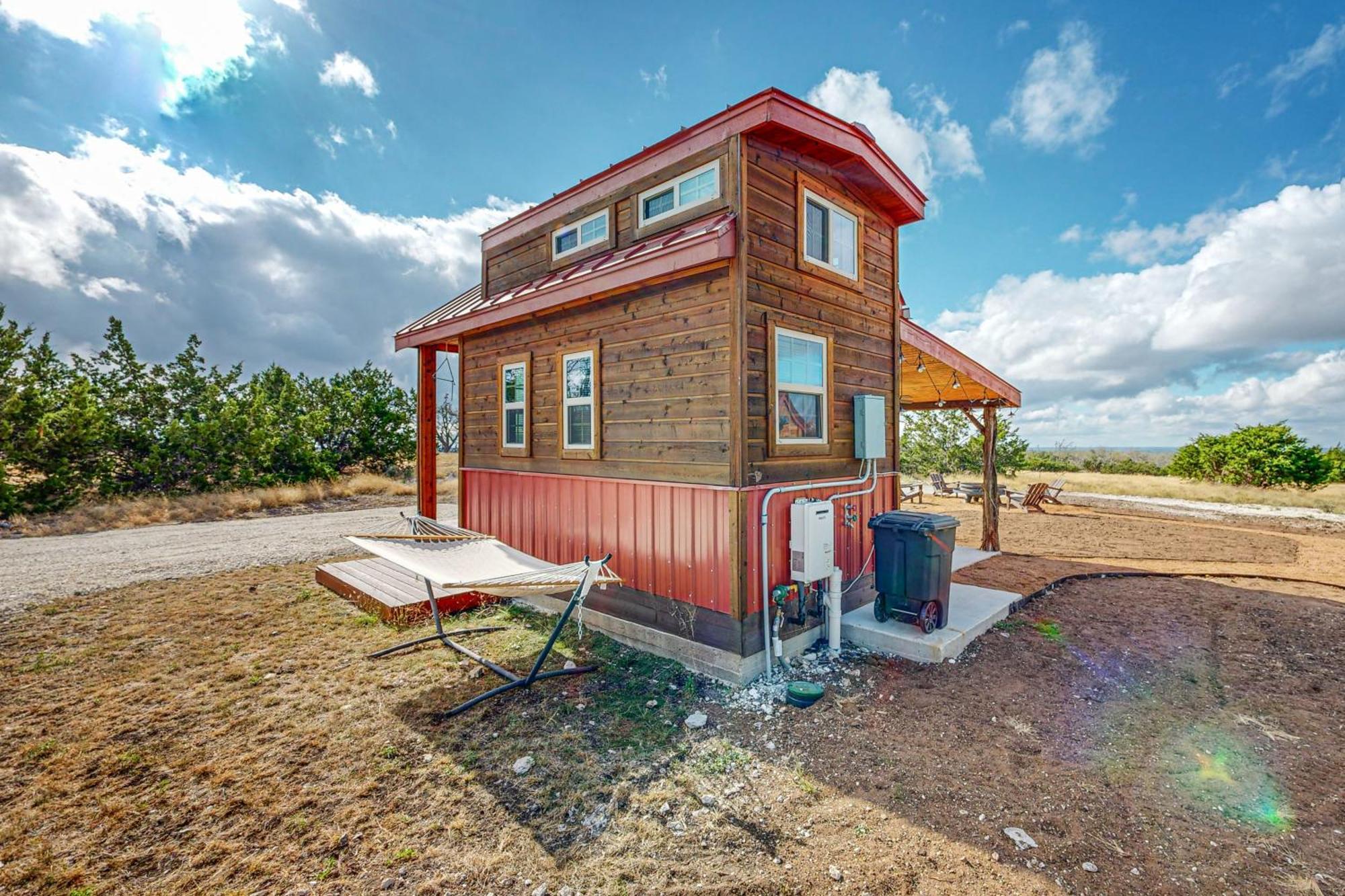 Red Cabin On The Ranch Harper المظهر الخارجي الصورة